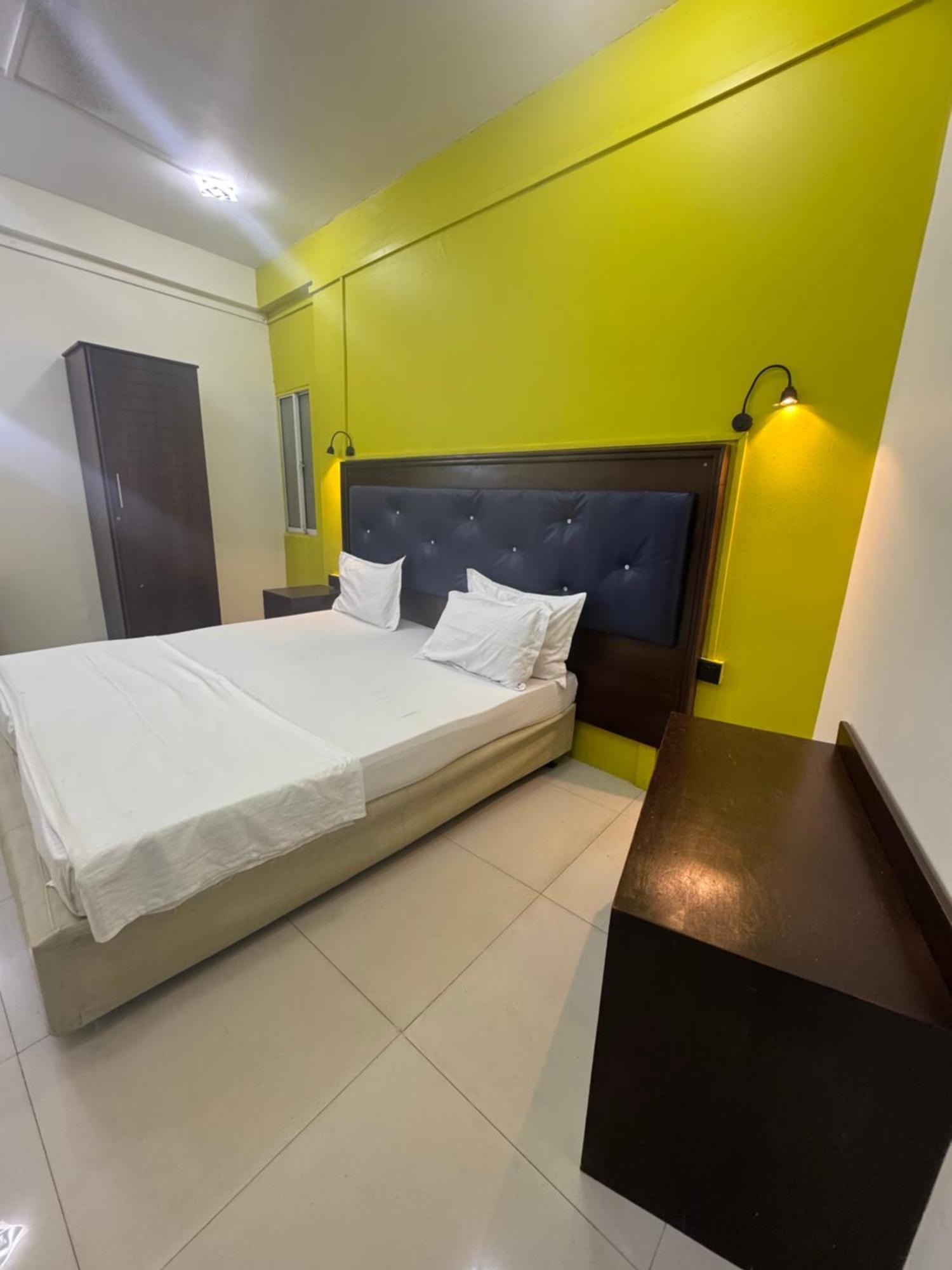 Metro City Hotel Colombo Exteriör bild