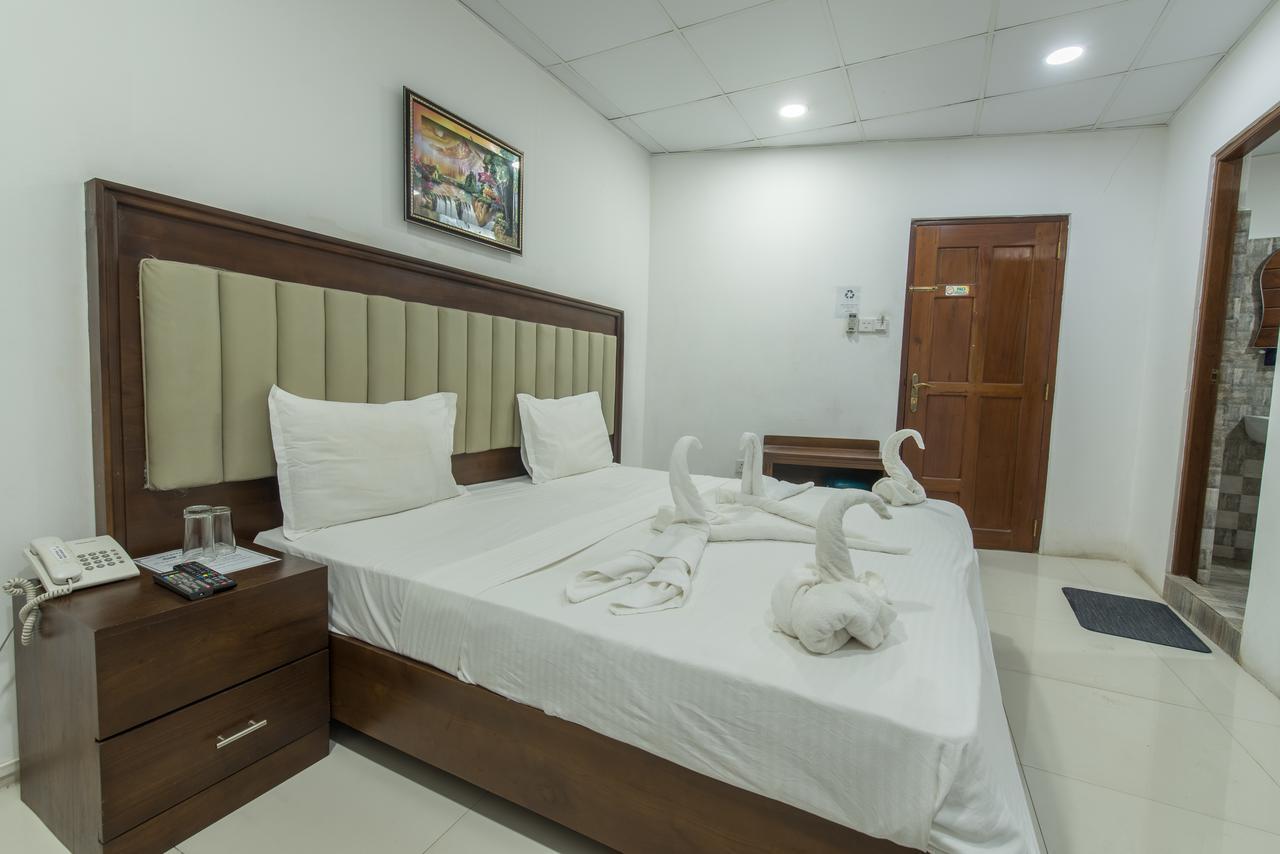 Metro City Hotel Colombo Exteriör bild